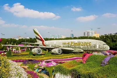 Dubai Miracle Garden & Global Village Tour with Private Transfer