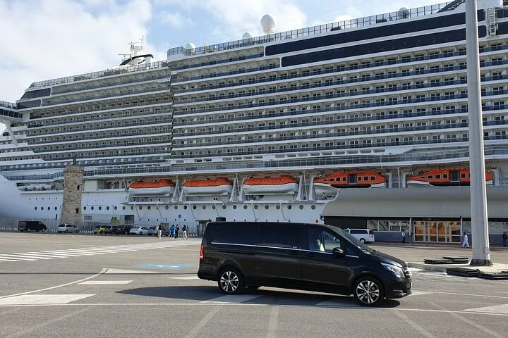 Rome: Private Transfer to or from Civitavecchia Port Van Mercedes