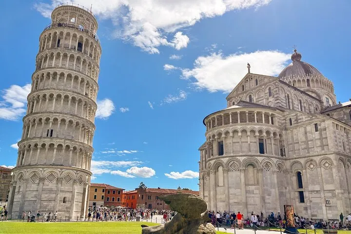 Full-Day Private Pisa and Lucca Tour with optional Leaning Tower