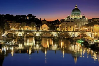 Small Group Guided Tour of St Peter Basilica
