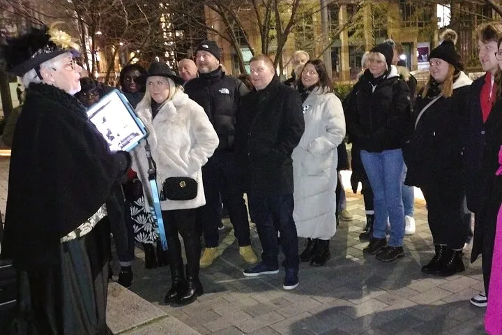 Jack the Ripper Walk with Fish and Chips in London