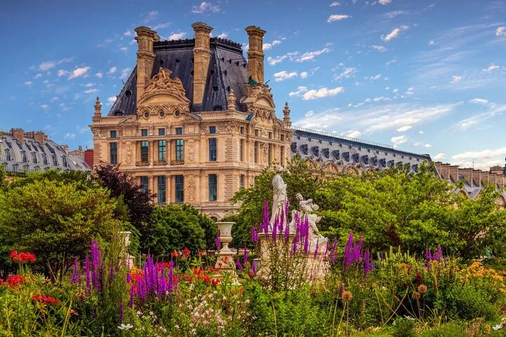 Deluxe Paris Tour including Seine River Cruise