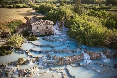 Guided tour to the wonderful Saturnia thermal waterfalls