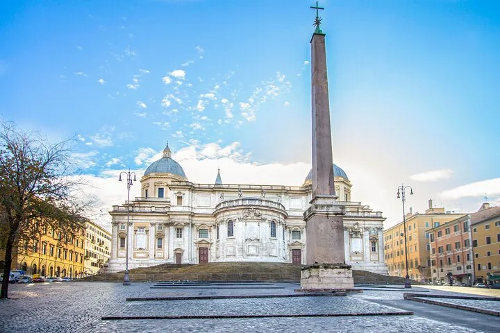 Hop-on Hop-off and Saint Mary Major with Audio Guide Option