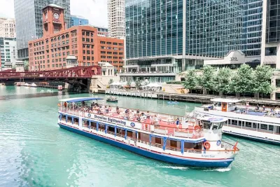 Chicago Architecture River Tour & Hop-on Hop-off Sightseeing Tour
