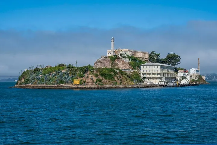 North Beach Tour With Alcatraz Plus Cruise and SkyStar Options