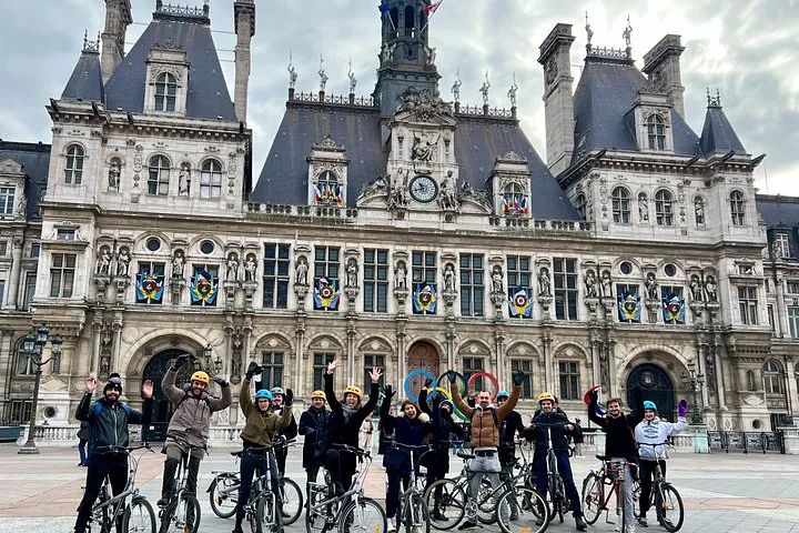 Discover Iconic Paris: Private Bike Tour of the City Center
