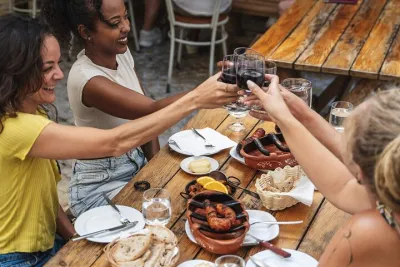 Lisbon Gastronomic Food Tour with Wine in Baixa