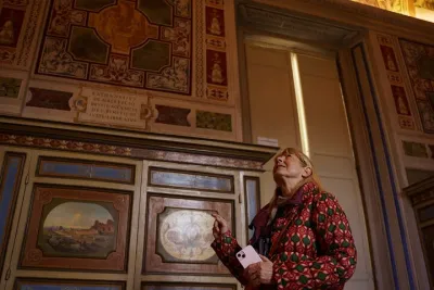 Vatican Museums Alone: VIP Early Entry or After-Hours Guided Tour