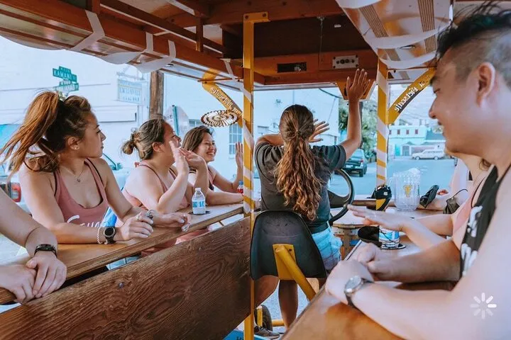 Beer Lover's Bike Tour of Honolulu