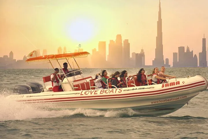 Dubai Speedboat: Cruise Atlantis, Marina & Burj Al Arab Tour