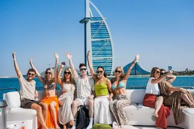 Luxury Private Guided Yacht Tour in Dubai