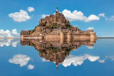 Mont Saint-Michel and Calvados Tasting Private Tour from Paris