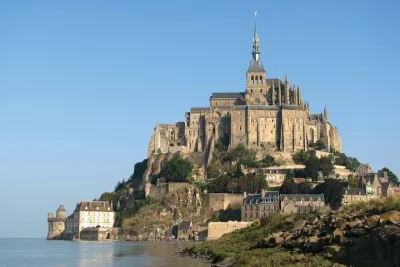 3-Day Mont Saint-Michel, Normandy, Brittany and Loire from Paris