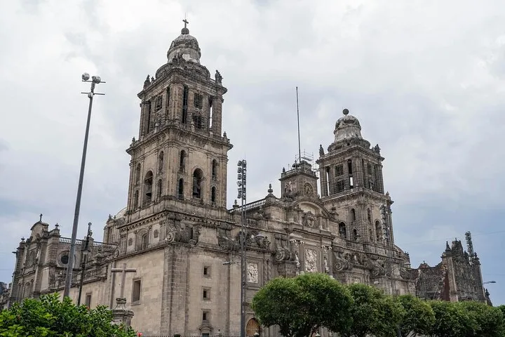 Mexico City Architecture Tour: Admire Historic and Modern Marvels
