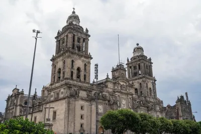 Mexico City Architecture Tour: Admire Historic and Modern Marvels