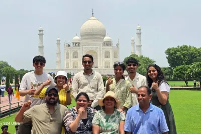 Private Sunrise Taj Mahal Tour by Car from Delhi - All Inclusive