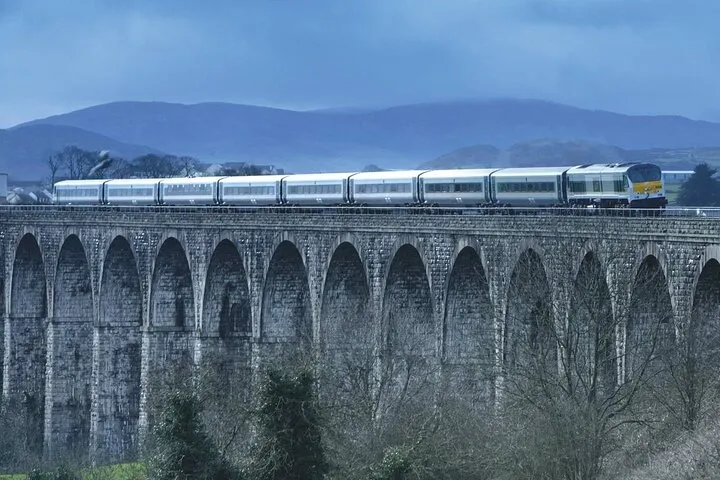 10 Day London, Dublin and Ireland Tour by Ferry and Rail