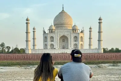 Agra Local Walking Tour: Temples, Markets & Yamuna River Ghats