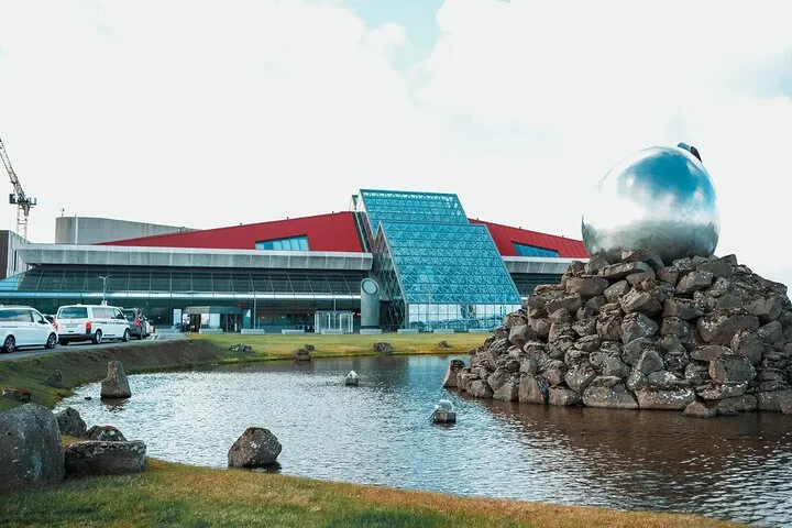 Keflavik to Reykjavik One-Way Private Transfer
