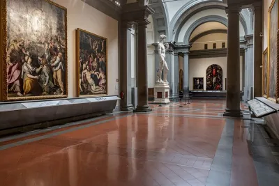 Accademia Gallery Walking Tour in Florence + Ebook