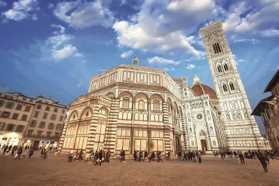 City Sightseeing Tour in Florence + Ebook