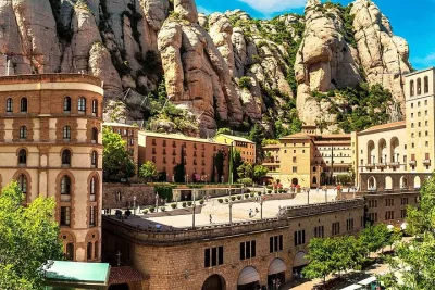 Train Journey from Barcelona Shared Tour in Montserrat + Ebook
