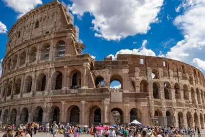 Ancient Colosseum and Arena Walking Guided Tour + ebook