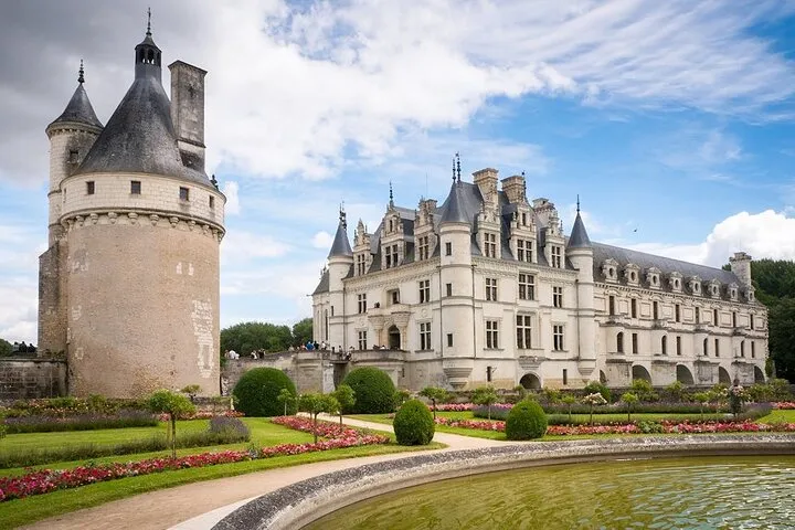 2-Day Private Loire Valley, Mont Saint-Michel and D-Day Tour