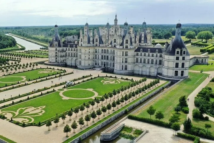 3-Day Private 7 Loire Castles and 2 Wine Tastings from Paris