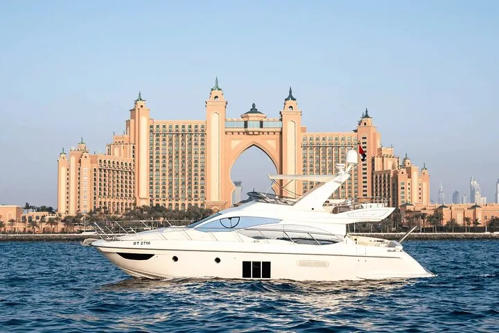 Marina Yacht Tour Dubai with Optional Breakfast or BBQ