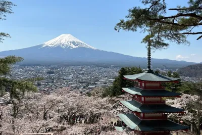 Full day Mt.Fuji&Hakone Tour with Guide-Driver 11-20 guests