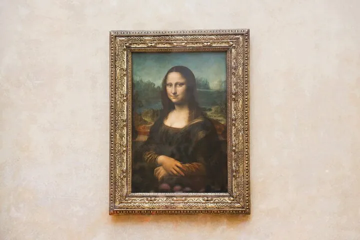 Express Louvre Masterpieces Guided Tour & Sommelier Wine Tasting