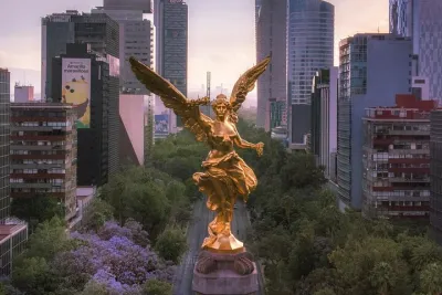 Historic Neighborhoods & Monuments: Hop-On, Hop-Off Mexico City