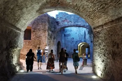 Rome: Colosseum Gladiator Arena Forum and Palatine Guided Tour