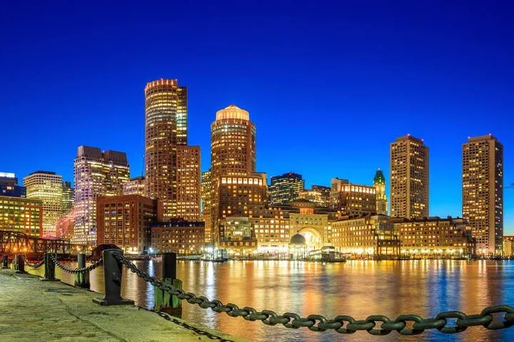 Boston Small Group Night Tour with View Boston Observation Deck