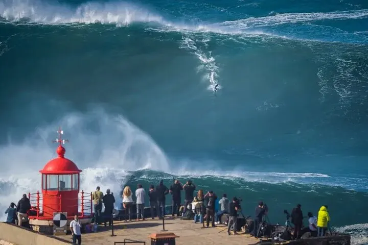 Nazare Waves, Obidos and Fatima Tour from Lisboa