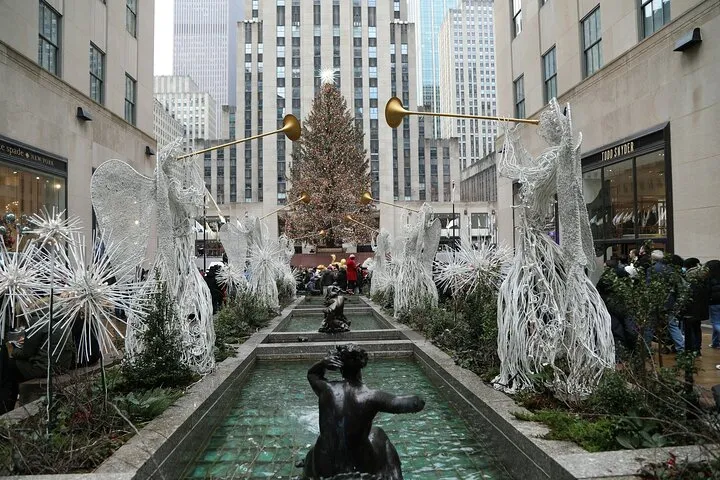 5th Ave Holiday Lights Walking Tour with Rockefeller Tree