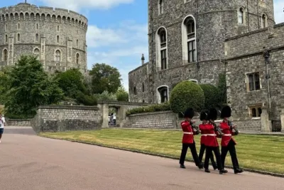 Windsor Castle Tour from London with Transportation & Audio Guide