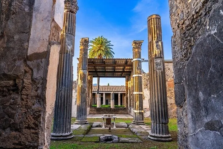 From Rome: Best of Pompeii Guided Tour and Sorrento Day Trip