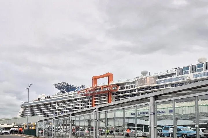 Private Transfer from London to Southampton Port or Hotel