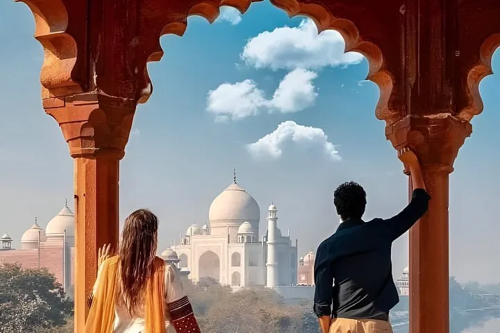 2-Day Agra Trip from Jaipur via Abhaneri & Fatehpur Sikri