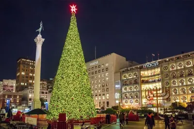 San Francisco Holiday Lights Tour by Open-top Bus with Live Guide