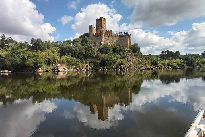 Tomar & Almourol: Private Templar Heritage Tour from Lisbon