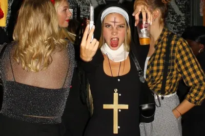 Halloween Haunts: Lisbon Pub Crawl Experience