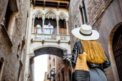 Gothic Quarter Barcelona Tour with Audioguide