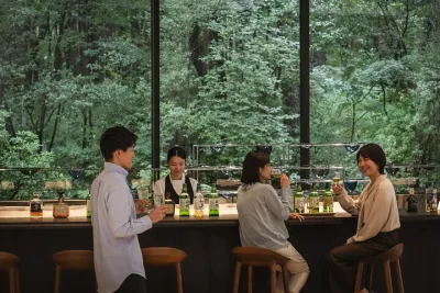 Mt. Fuji & Hakushu Distillery Whisky Museum Bus Tour from Tokyo