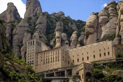 Montserrat Day Trip Scenic Cog Wheel Train from Barcelona + Ebook