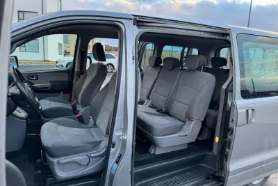 Reykjavik Iceland : Private transfer From / To KEF airport