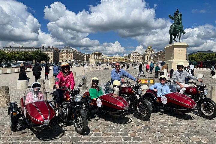 Versailles Chateau and Estate Day Tour by Sidecar
